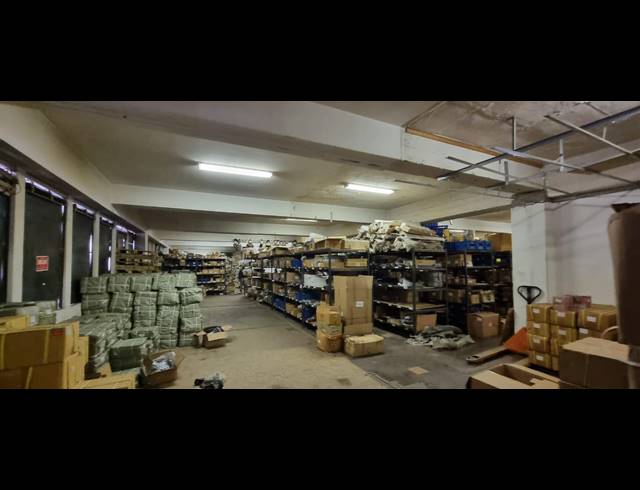 7,175M² WAREHOUSE FOR SALE IN NEW CENTRE